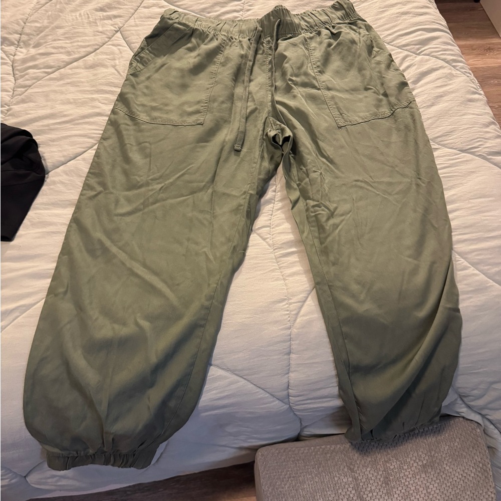 Women’s Olive Green Casual Pants